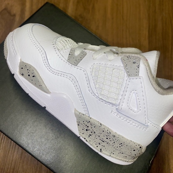 AIR JORDAN RETRO 4 TD ‘WHITE OREO’ - Picture 5 of 8